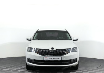Подержанный автомобиль Skoda Octavia Liftback 2020 года (2 фото)