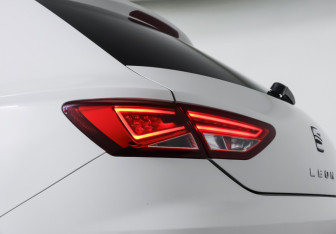 Подержанный автомобиль SEAT Leon Hatchback 2014 года (2 фото)