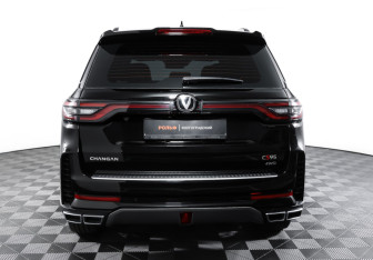 Подержанный автомобиль Changan CS95 2023 года (6 фото)