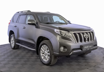 Подержанный автомобиль Toyota Land Cruiser Prado 2014 года (3 фото)