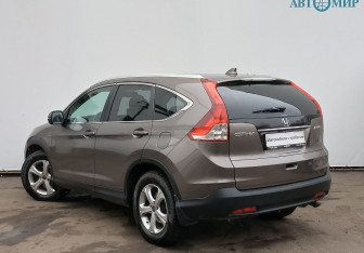 Подержанный автомобиль Honda CR-V 2013 года (7 фото)