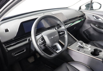 Подержанный автомобиль Omoda C5 2024 года (7 фото)