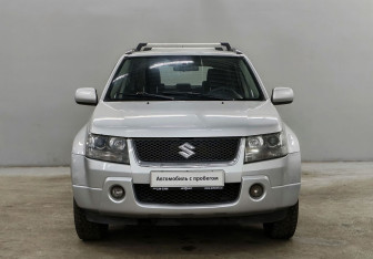 Подержанный автомобиль Suzuki Grand Vitara 2007 года (2 фото)
