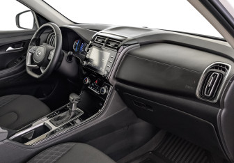 Подержанный автомобиль Hyundai Creta 2021 года (13 фото)
