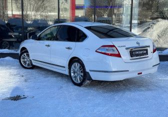 Подержанный автомобиль Nissan Teana 2013 года (6 фото)