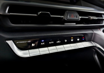 Подержанный автомобиль Changan CS35PLUS 2022 года (18 фото)