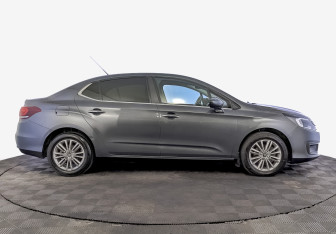Подержанный автомобиль Citroen C4 Sedan 2017 года (4 фото)