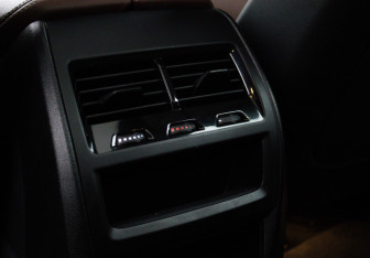 Подержанный автомобиль BMW X5 2021 года (21 фото)