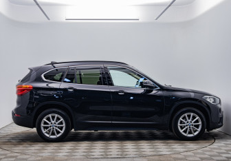 Подержанный автомобиль BMW X1 2019 года (6 фото)