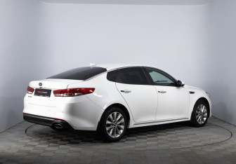 Подержанный автомобиль Kia Optima Sedan 2016 года (5 фото)