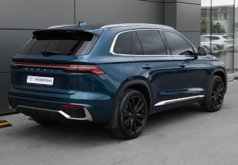 Подержанный автомобиль Geely Monjaro 2023 года (5 фото)