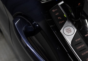 Подержанный автомобиль BMW X3 2024 года (27 фото)