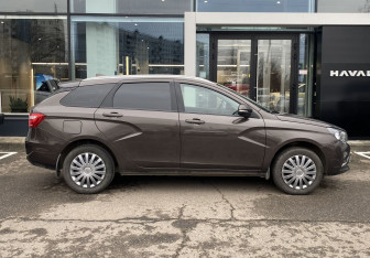 Подержанный автомобиль LADA (ВАЗ) Vesta Wagon 2020 года (4 фото)