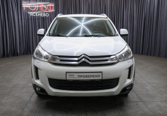 Подержанный автомобиль Citroen C4 Aircross 2014 года (2 фото)