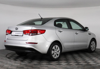 Подержанный автомобиль Kia Rio Sedan 2016 года (5 фото)