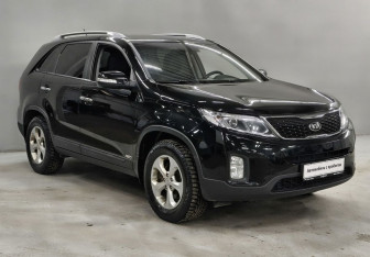 Подержанный автомобиль Kia Sorento 2014 года (3 фото)