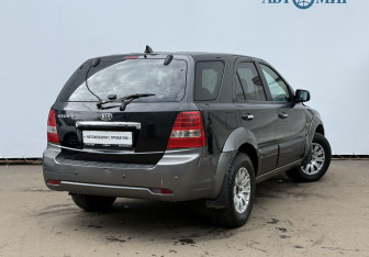 Подержанный автомобиль Kia Sorento 2007 года (5 фото)