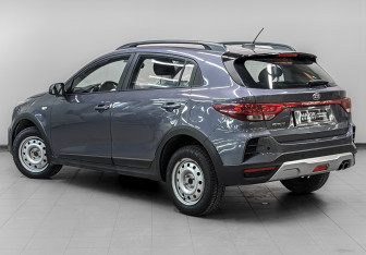 Подержанный автомобиль Kia Rio Hatchback 2021 года (7 фото)