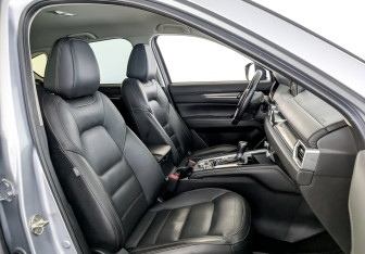 Подержанный автомобиль Mazda CX-5 2021 года (24 фото)