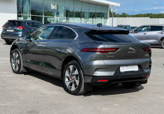 Подержанный автомобиль Jaguar I-Pace 2018 года (7 фото)