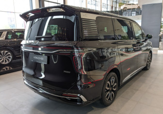 Новый Hongqi HQ9 2022 (2 фото)