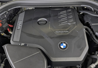 Подержанный автомобиль BMW X3 2024 года (9 фото)