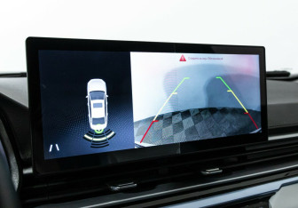 Подержанный автомобиль Geely Emgrand 2023 года (14 фото)