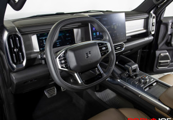 Подержанный автомобиль Jetour T2 2024 года (24 фото)