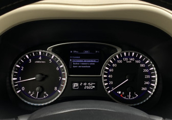 Подержанный автомобиль Infiniti QX60 2017 года (31 фото)