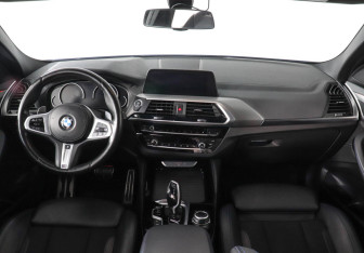 Подержанный автомобиль BMW X4 2021 года (11 фото)
