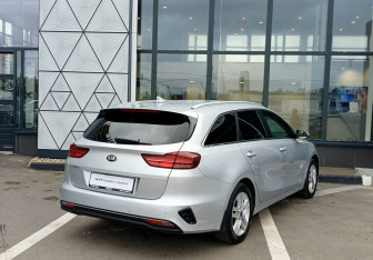 Подержанный автомобиль Kia Ceed Wagon 2019 года (5 фото)