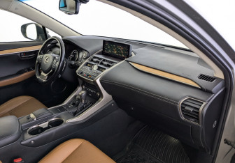 Подержанный автомобиль Lexus NX 2018 года (11 фото)