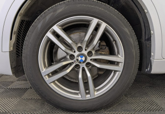 Подержанный автомобиль BMW X6 2019 года (12 фото)