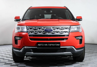 Подержанный автомобиль Ford Explorer 2018 года (2 фото)