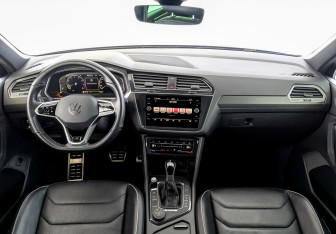 Подержанный автомобиль Volkswagen Tiguan 2021 года (14 фото)