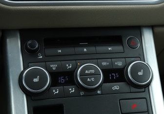 Подержанный автомобиль Land Rover Range Rover Evoque 2012 года (15 фото)