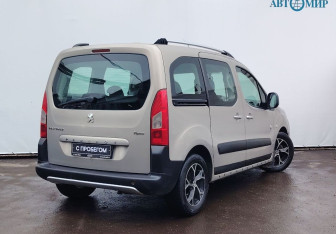 Подержанный автомобиль Peugeot Partner 2011 года (8 фото)