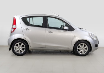Подержанный автомобиль Suzuki Splash 2010 года (4 фото)