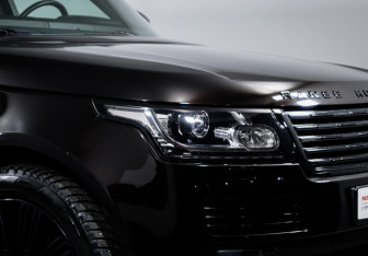 Подержанный автомобиль Land Rover Range Rover 2015 года (16 фото)