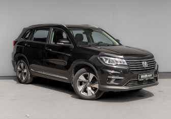Подержанный автомобиль Changan CS75 2022 года (3 фото)