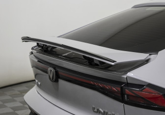 Подержанный автомобиль Changan UNI-V 2024 года (10 фото)