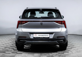 Подержанный автомобиль FAW Bestune T55 2023 года (6 фото)