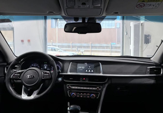 Подержанный автомобиль Kia Optima Sedan 2020 года (11 фото)