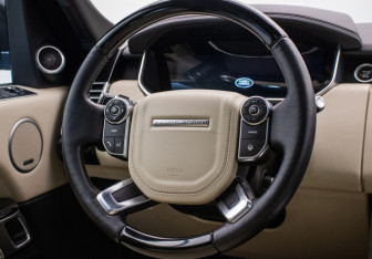 Подержанный автомобиль Land Rover Range Rover 2016 года (15 фото)