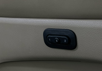 Подержанный автомобиль Jeep Grand Cherokee 2018 года (15 фото)