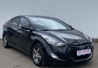 Подержанный автомобиль Hyundai Elantra Sedan 2011 года (3 фото)