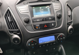 Подержанный автомобиль Hyundai ix35 2015 года (14 фото)