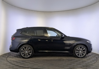 Подержанный автомобиль BMW X3 2024 года (4 фото)