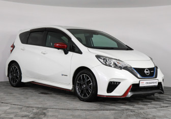 Подержанный автомобиль Nissan Note 2018 года (3 фото)