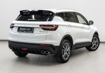 Подержанный автомобиль Geely Coolray 2023 года (5 фото)